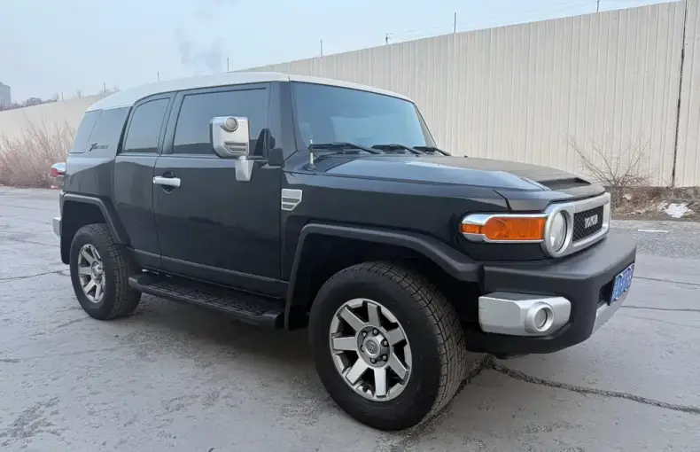 Toyota FJ Cruiser 2017 из Китая