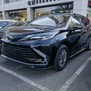 Toyota Sienna 2023 из Китая
