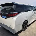 Toyota Alphard 2023 из Китая
