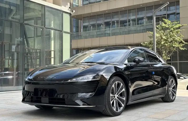 智界 Zhijie S7 2025 из Китая