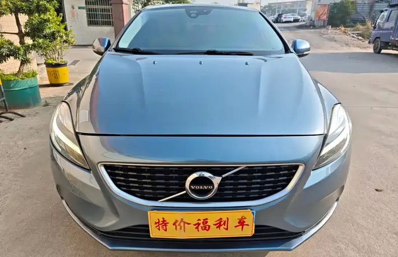 Volvo V40 2018 из Китая