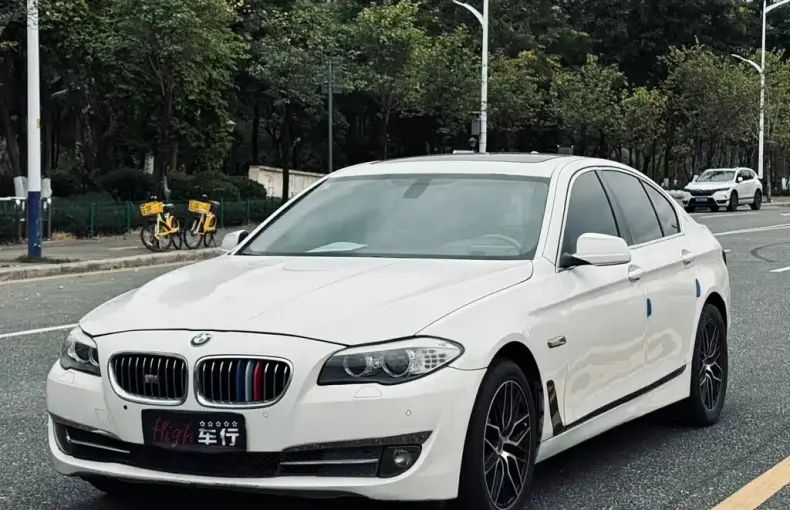 BMW 5 Series 2013 из Китая