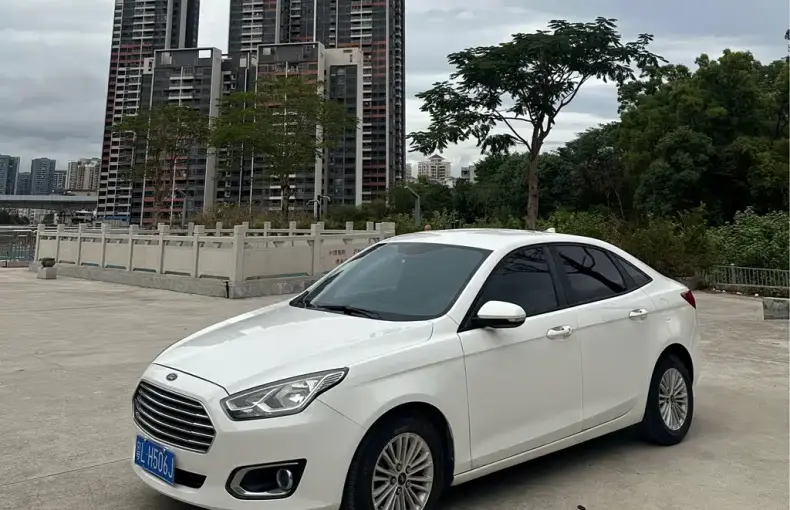 Ford Escort 2016 из Китая