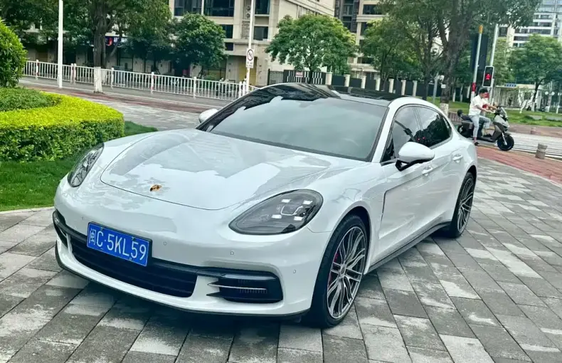 Porsche Panamera 2020 из Китая