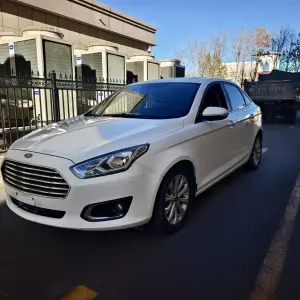 Ford Escort 2016 из Китая