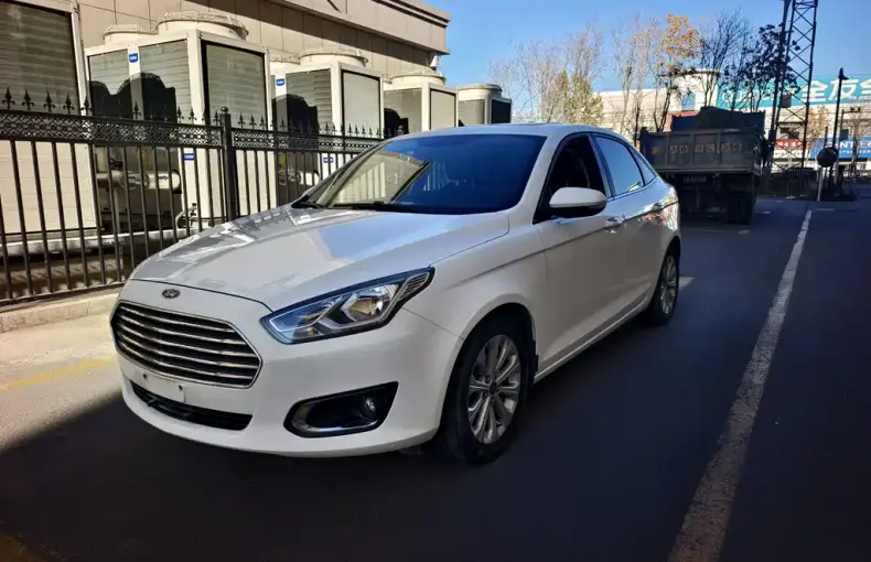 Ford Escort 2016 из Китая