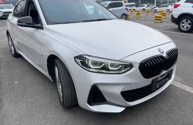 BMW 1 Series 2022 из Китая