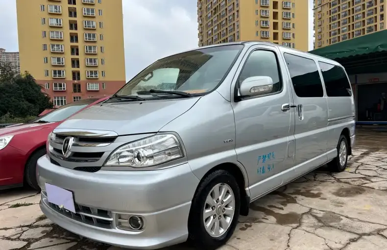 Jinbei Grace 2009 из Китая