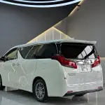 Toyota Alphard 2022 из Китая
