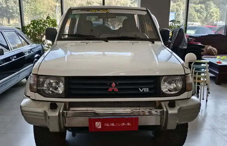 Mitsubishi Pajero (Import) 1996 из Китая