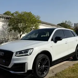 Audi Q2L 2020 150 л.с. — лот 56909518 из Китая