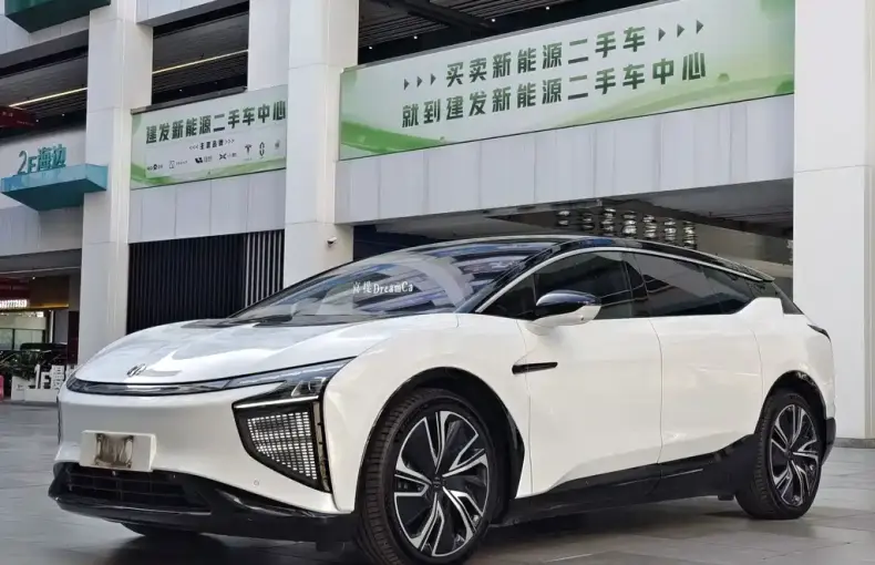 HiPhi HiPhi X 2021 из Китая