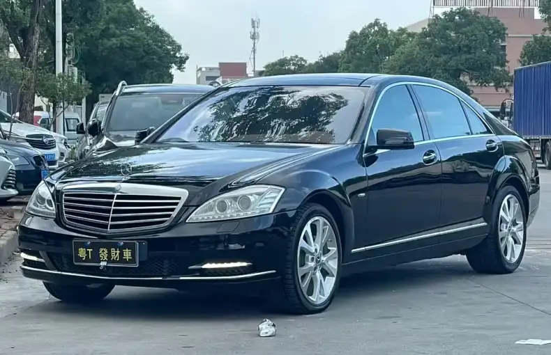 Mercedes-Benz S-Class 2012 из Китая