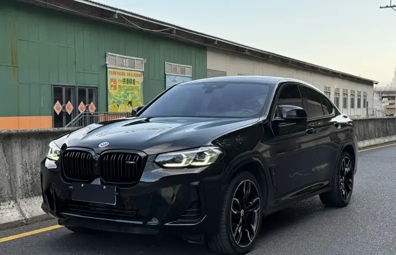 BMW X4 M40i 2023 из Китая