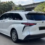 Toyota Sienna 2023 246 л.с. из Китая