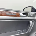 Volkswagen Touareg 2011 из Китая