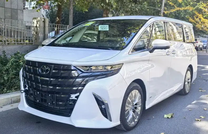 Toyota Alphard из Китая