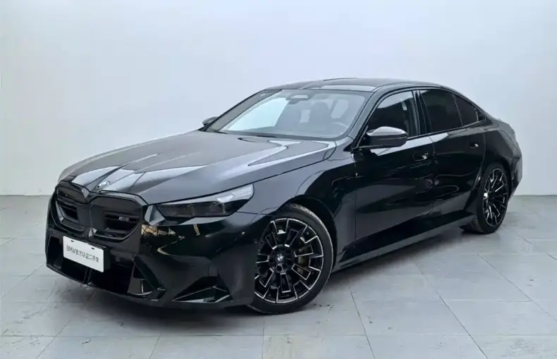 BMW M5 New Energy из Китая