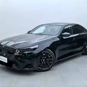 BMW M5 New Energy из Китая