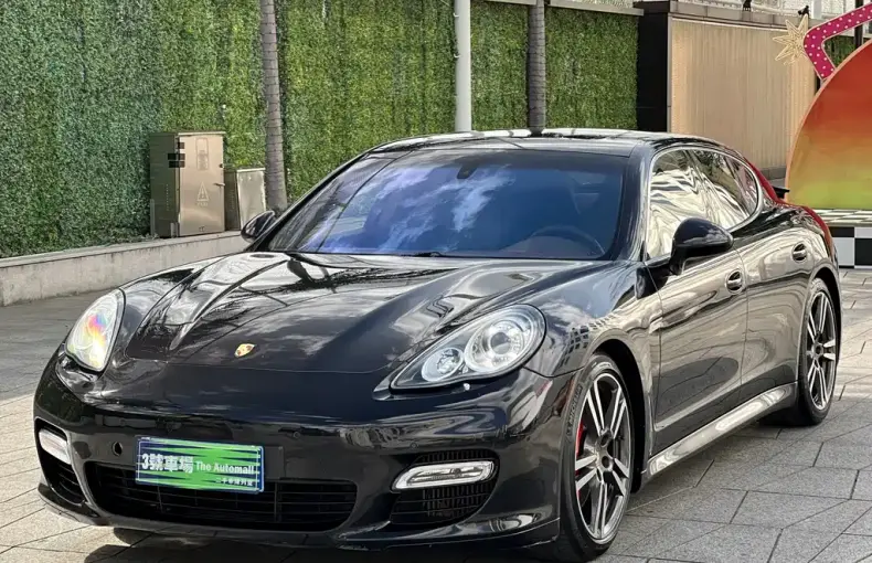Porsche Panamera 2011 из Китая