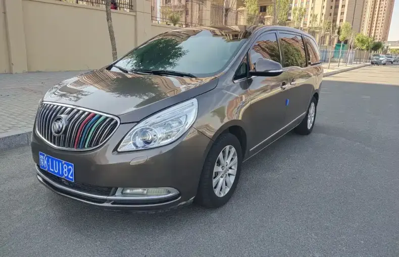 Buick GL8 2015 из Китая