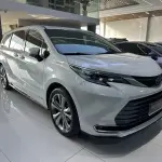 Toyota Sienna 2024 246 л.с. из Китая