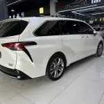 Toyota Sienna 2024 246 л.с. из Китая