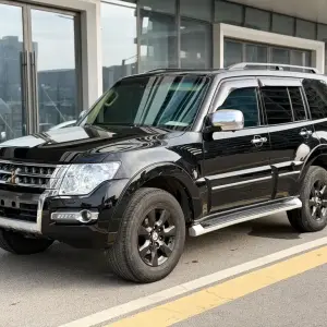 Mitsubishi Pajero (Import) 2017 из Китая