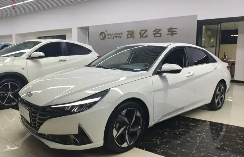 Hyundai Elantra 2023 из Китая