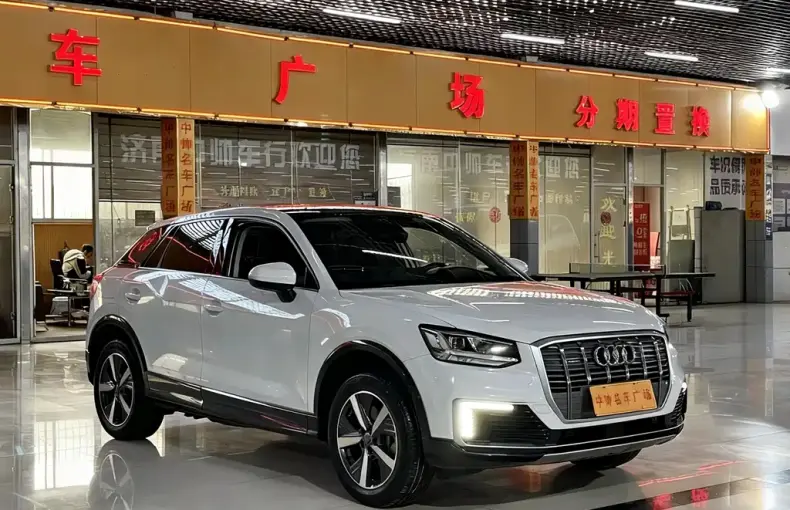Audi Q2L e-tron 2020 из Китая
