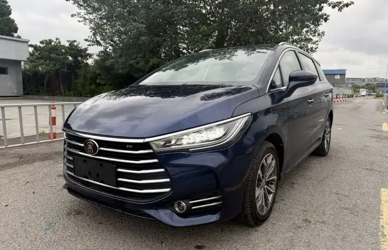 BYD MAX 2019 из Китая