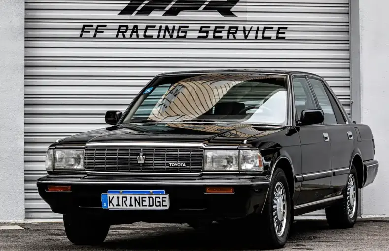 Toyota Crown 1993 из Китая