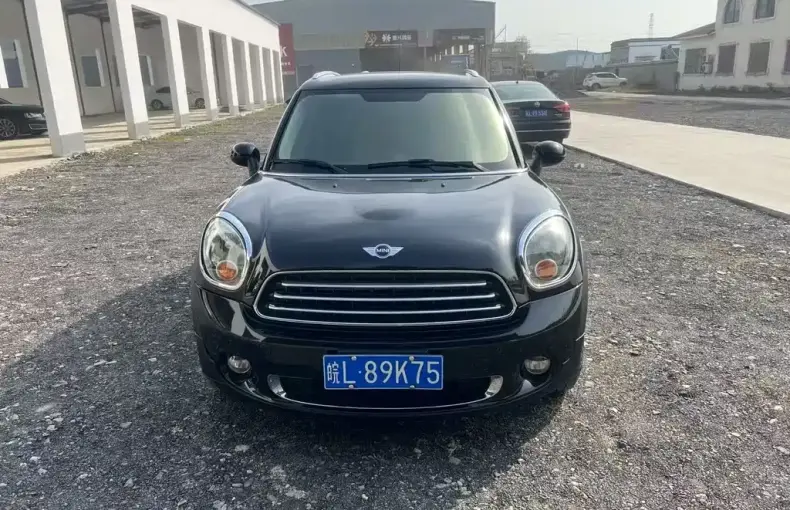 MINI Mini Countryman 2013 из Китая