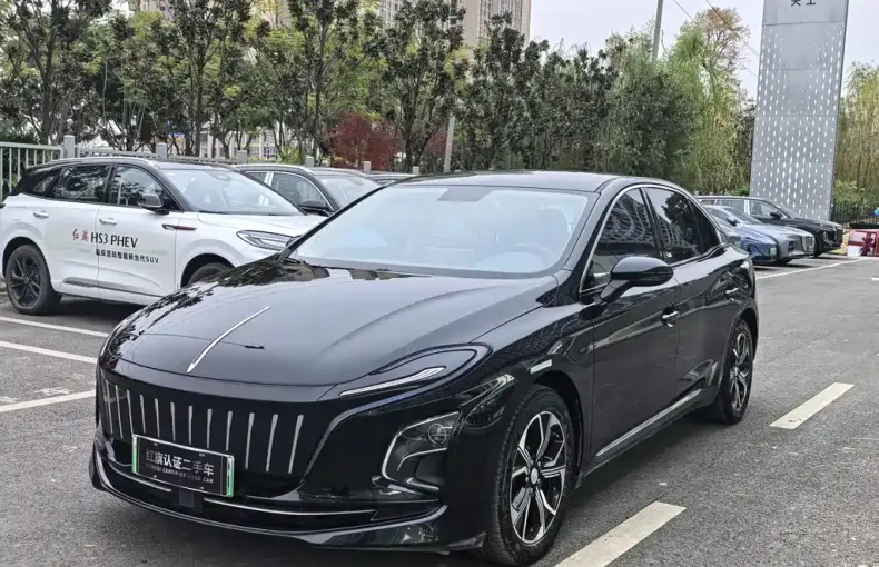 Hongqi Hongqi E-QM5 2023 из Китая