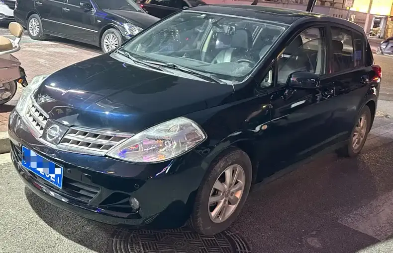 Nissan Tiida 2009 из Китая