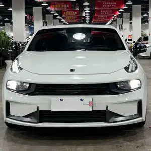 Lynk & Co 03 2021 из Китая