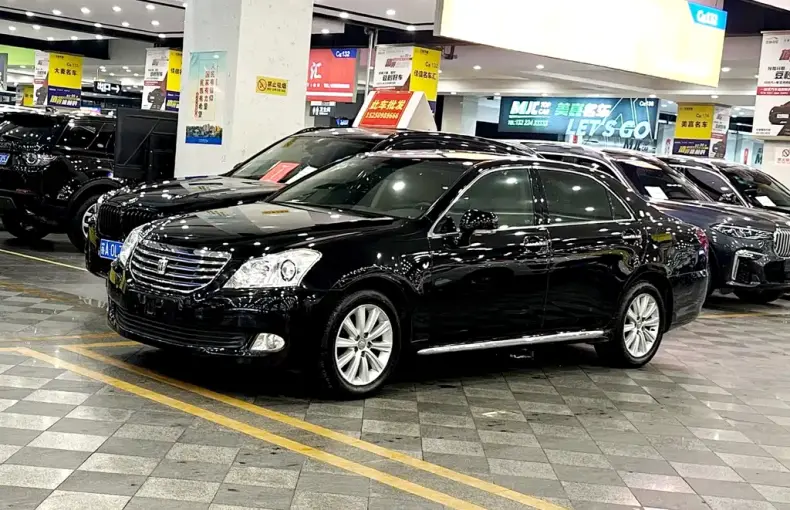 Toyota Crown 2011 из Китая