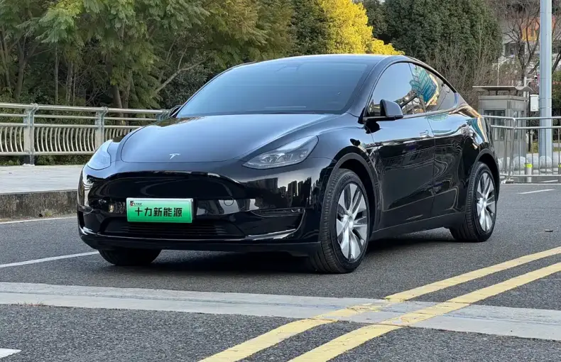 Tesla Model Y 2021 из Китая