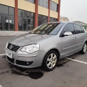 Volkswagen Polo 2008 из Китая