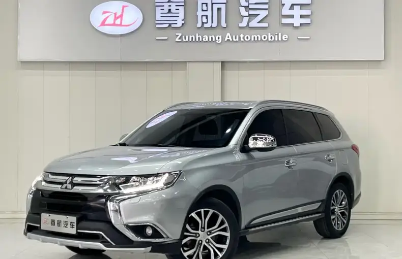 Mitsubishi Outlander 2016 из Китая