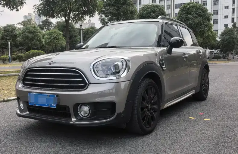 MINI Mini Countryman 2019 из Китая