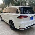 Roewe iMAX8 2021 из Китая