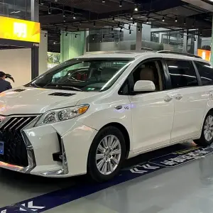 Toyota Sienna 2017 из Китая