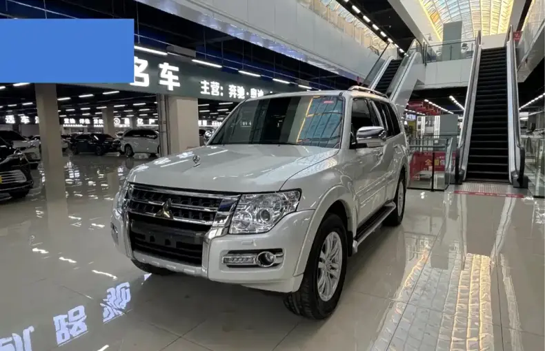 Mitsubishi Pajero (Import) 2019 из Китая