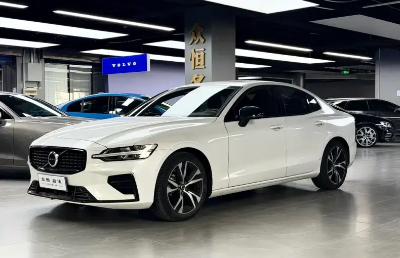 Volvo S60 2023 из Китая