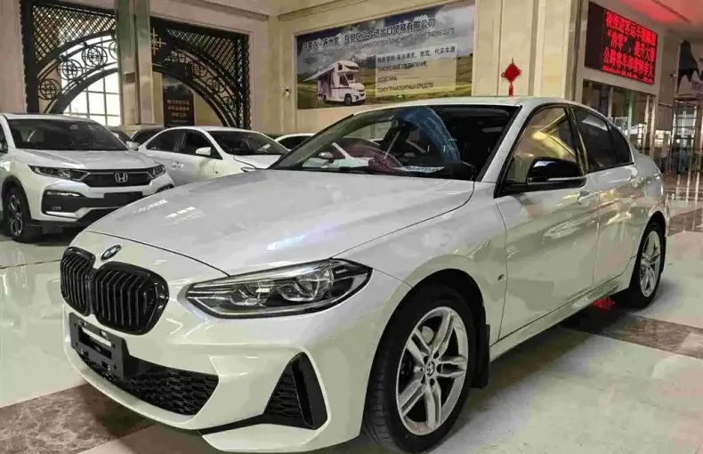 BMW 1 Series 2022 из Китая
