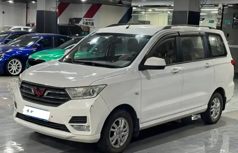 Wuling Hongguang 2019 из Китая