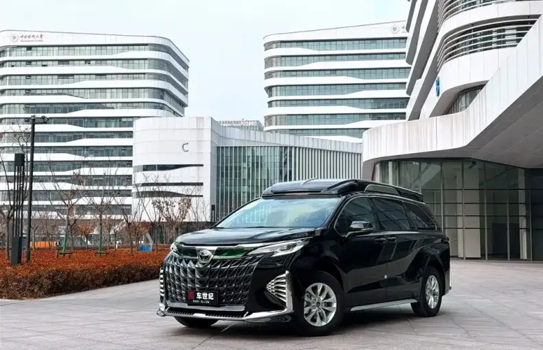 Toyota Granvia 2025 из Китая