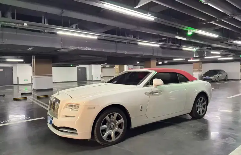 Rolls-Royce Dawn 2019 из Китая