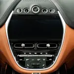 Aston Martin DBX из Китая